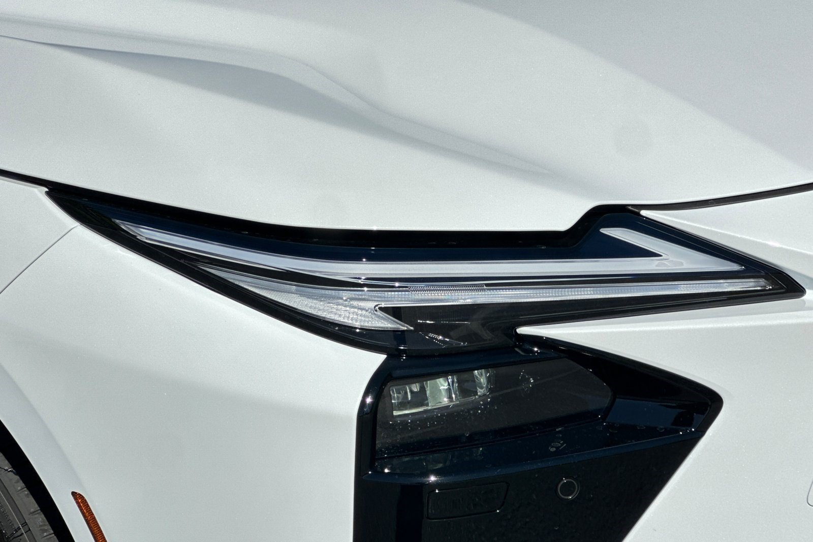 New 2026 Lexus ES 350e w/ Convenience Package FWD image 11