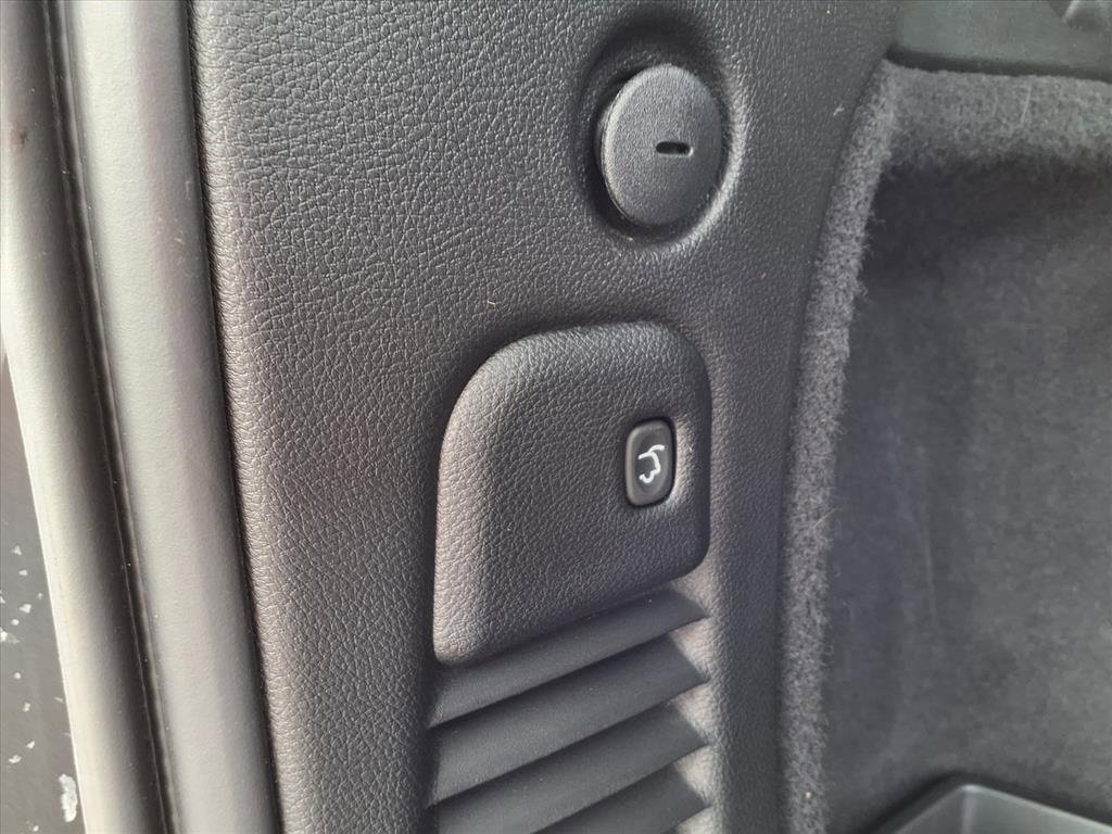 Used 2024 Dodge Durango R/T w/ Tow 'N Go Package image 8