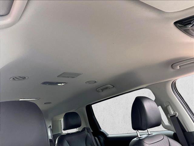 Used 2024 Kia Carnival LX FWD image 17