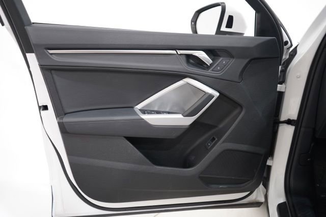 Used 2023 Audi Q3 2.0T Premium image 19