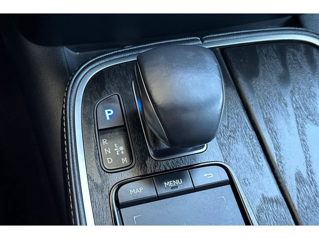 Used 2022 Lexus LS 500 w/ Cold Weather Package (CK) RWD image 21
