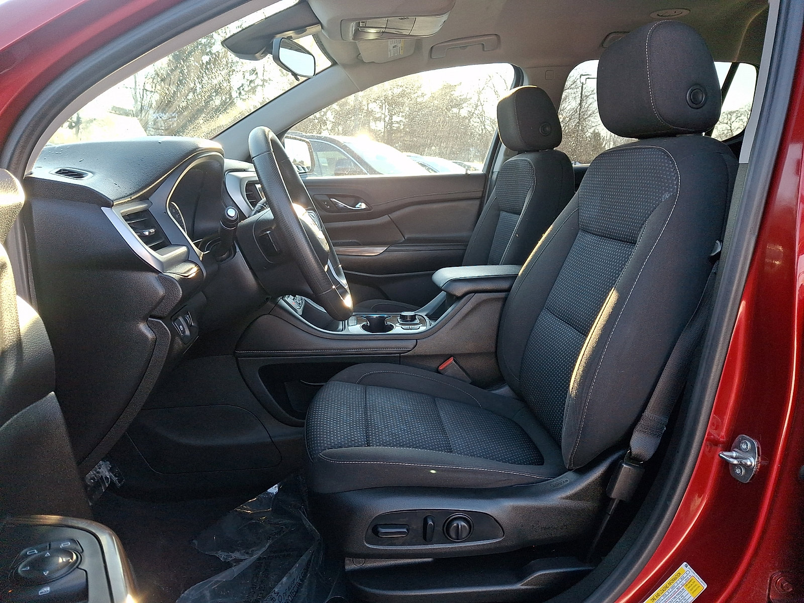 Used 2021 GMC Acadia SLE w/ Driver Convenience Package image 15