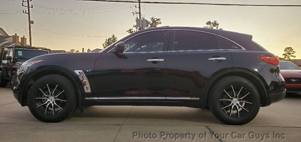 Used 2014 INFINITI QX70 2WD image 3