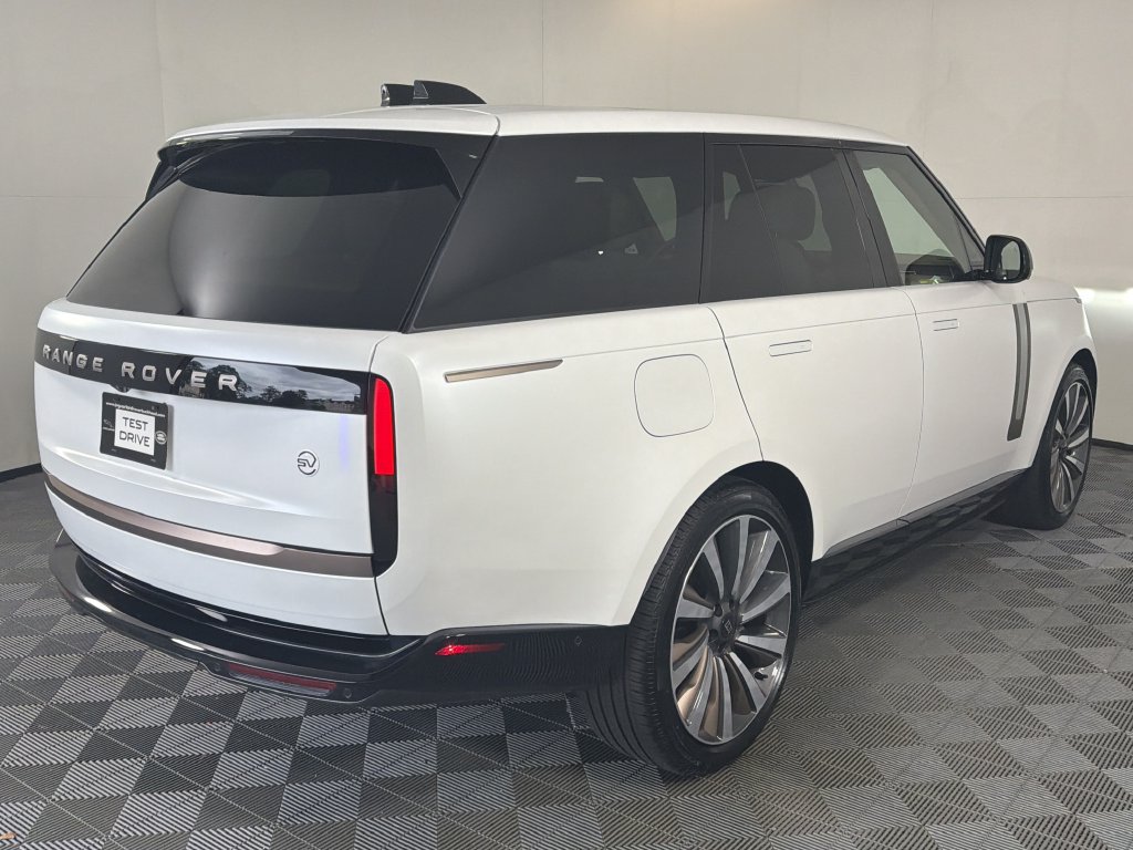 New 2027 Land Rover Range Rover SV AWD/4WD image 10