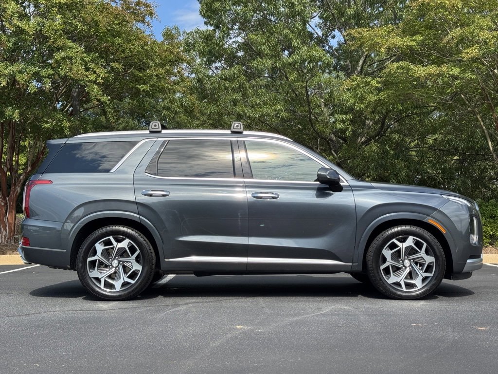 Used 2021 Hyundai Palisade Calligraphy image 2