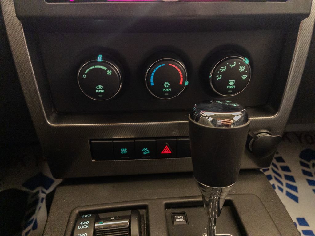 Used 2009 Jeep Liberty Sport w/ Popular Equipment Group image 15