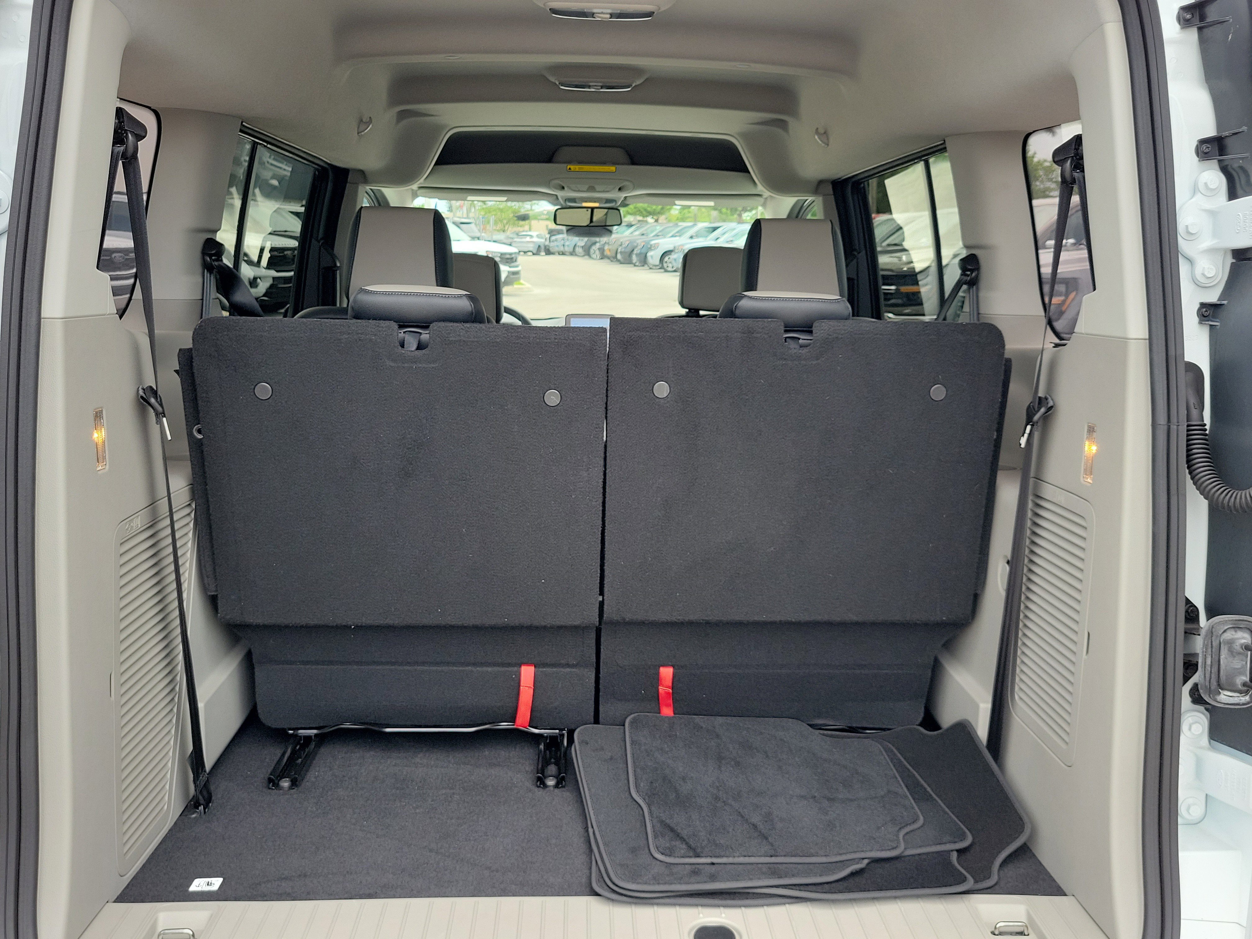 Used 2023 Ford Transit Connect XLT FWD image 14