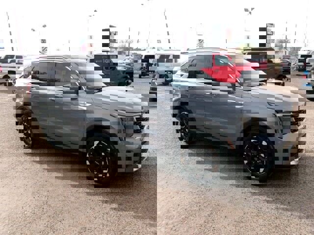Used 2025 Kia Sorento S w/ Panoramic Sunroof Package image 5