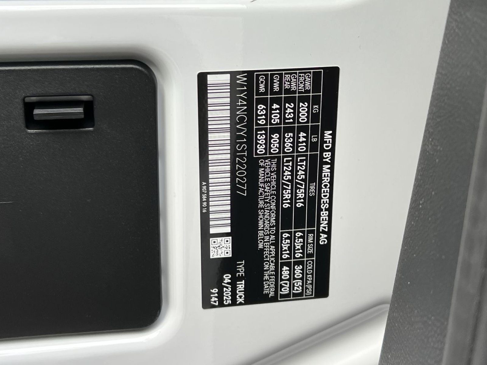 New 2025 Mercedes-Benz Sprinter 2500 image 36