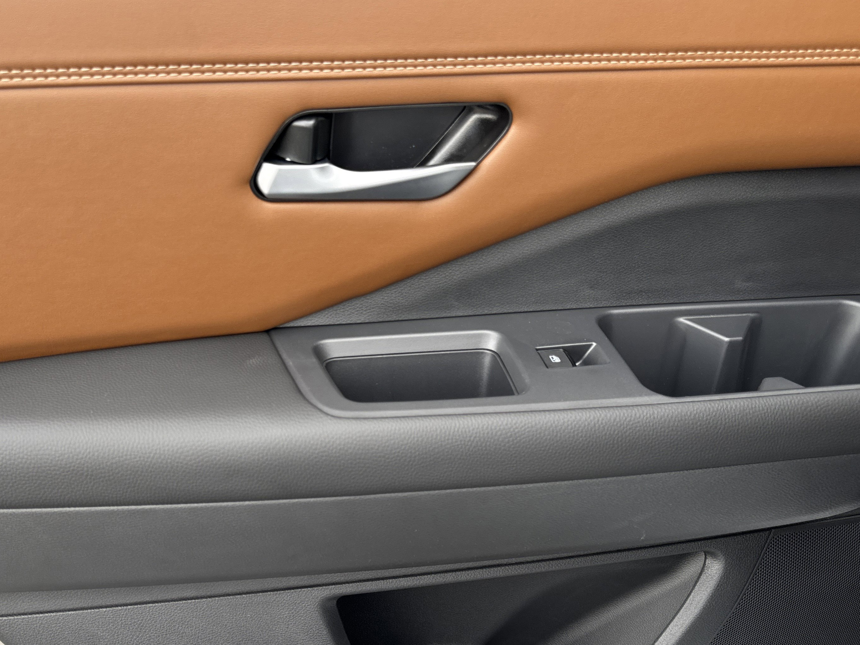 New 2026 Nissan Pathfinder Platinum image 12