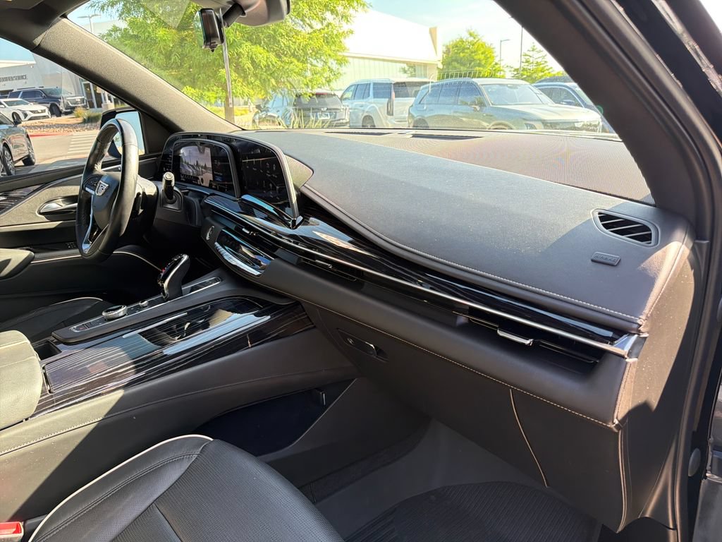 Used 2022 Cadillac Escalade ESV Sport w/ Touring Package AWD/4WD image 40