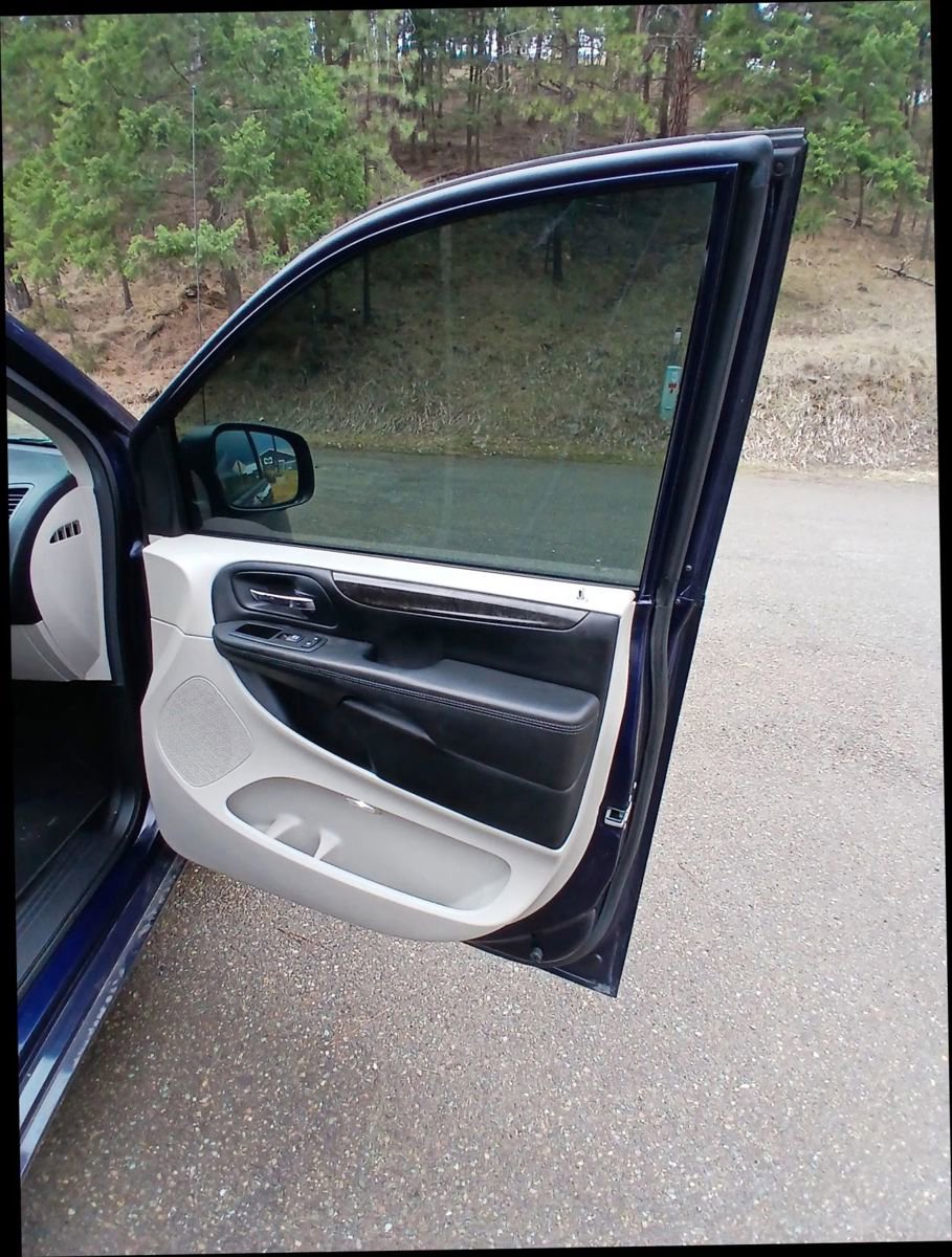 Used 2014 Dodge Grand Caravan SE w/ Quick Order Package 29E SE image 10