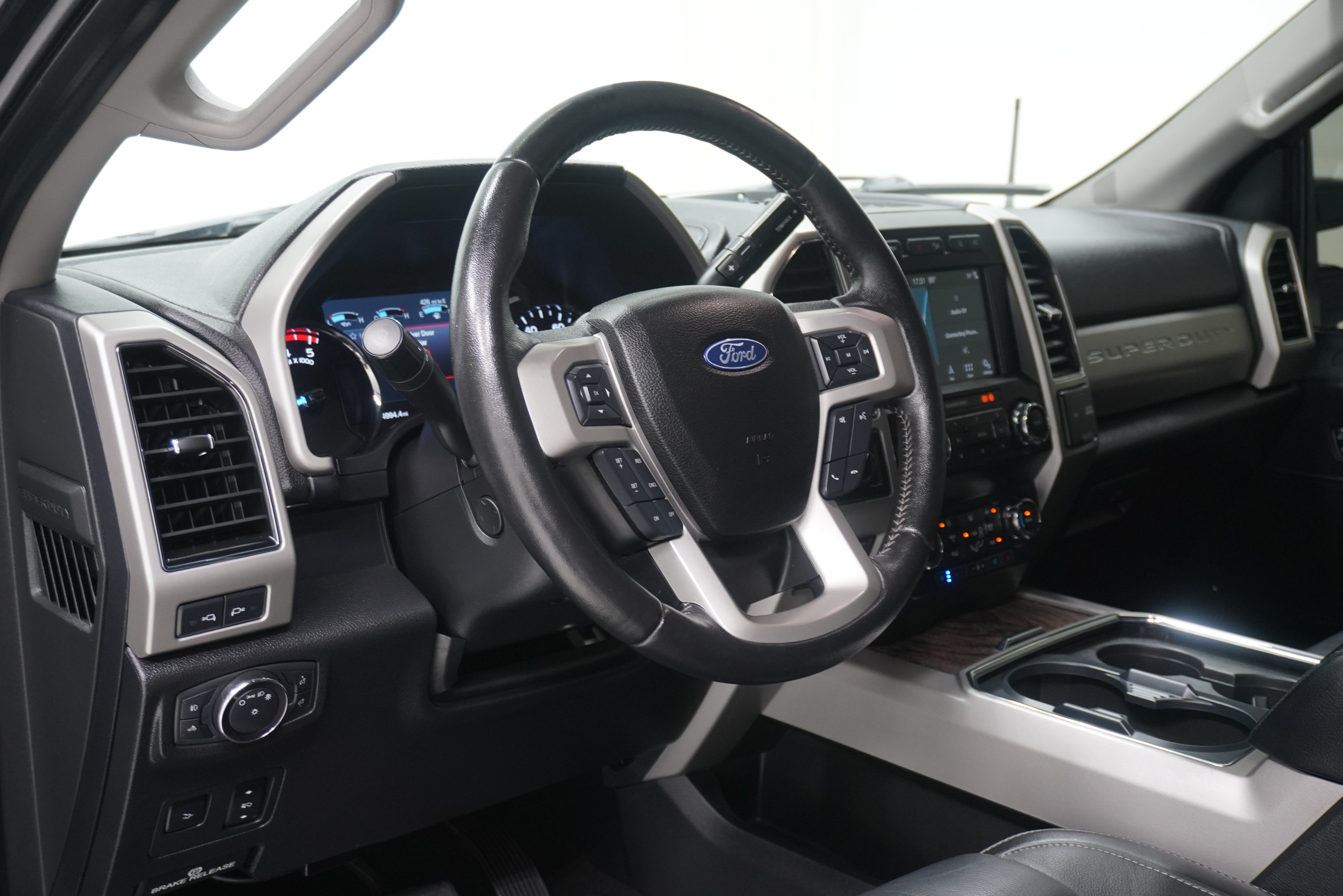 Used 2019 Ford F250 Lariat w/ Lariat Ultimate Package AWD/4WD image 11