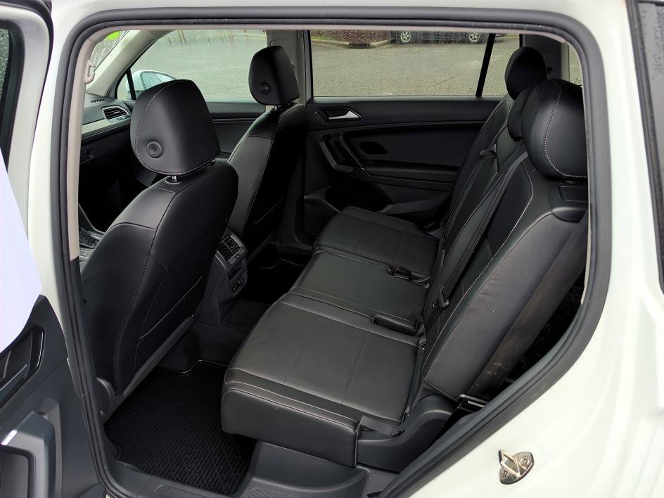 Used 2018 Volkswagen Tiguan SE image 9