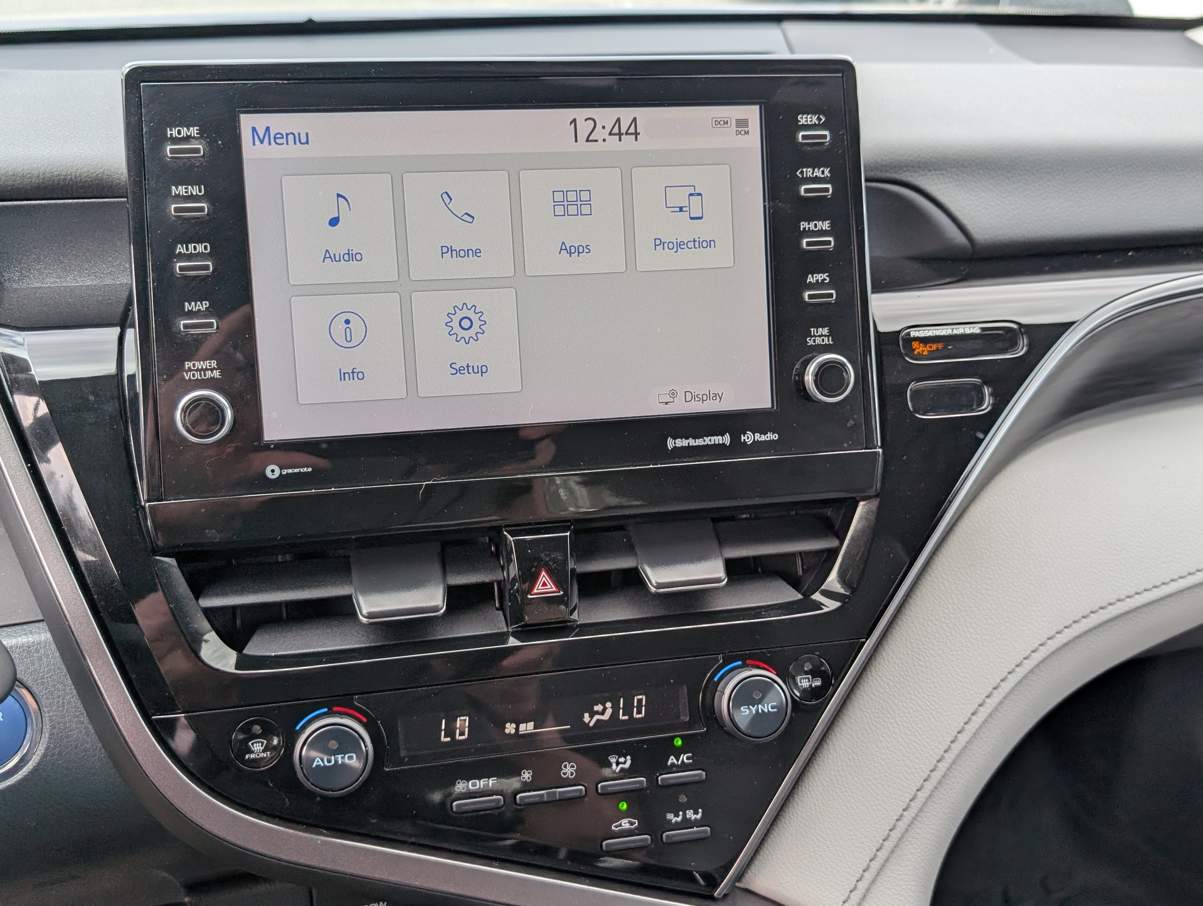 Used 2022 Toyota Camry XLE image 26