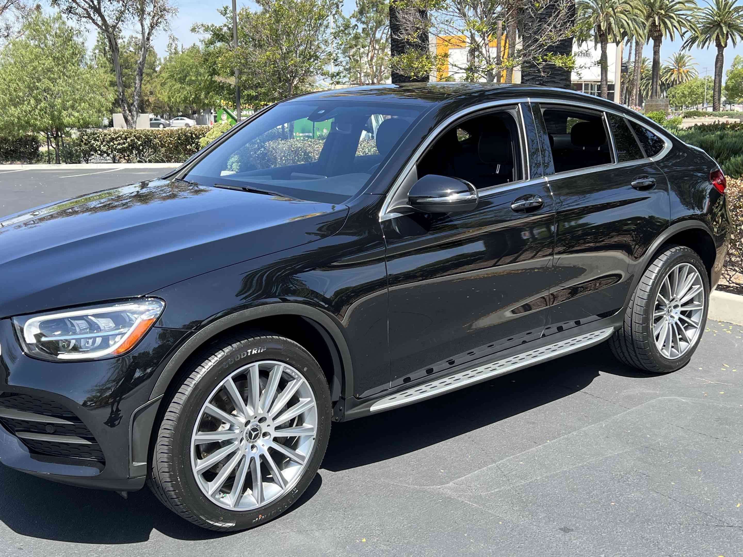Used 2020 Mercedes-Benz GLC 300 4MATIC Coupe image 33