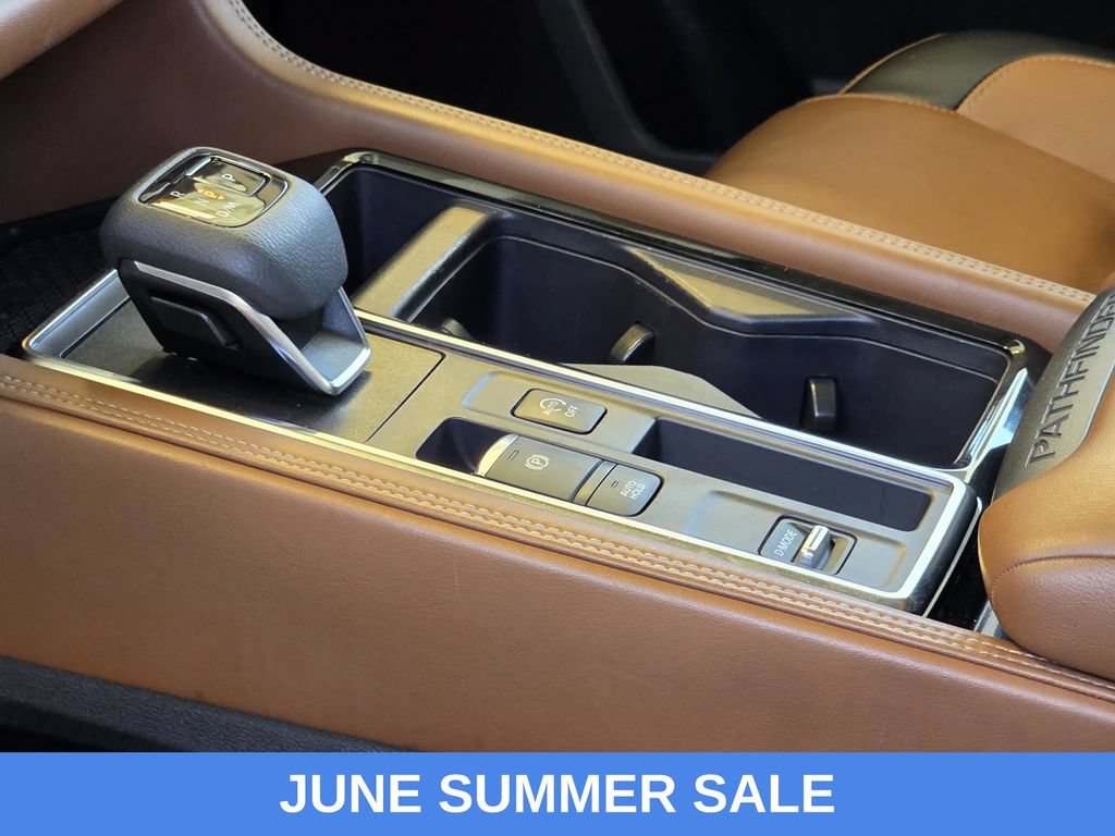 Used 2023 Nissan Pathfinder Platinum FWD image 31