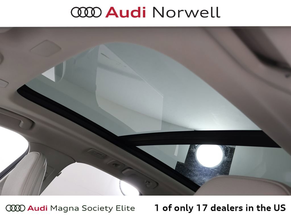 Used 2022 Volvo XC60 B5 Momentum w/ Climate Package image 9