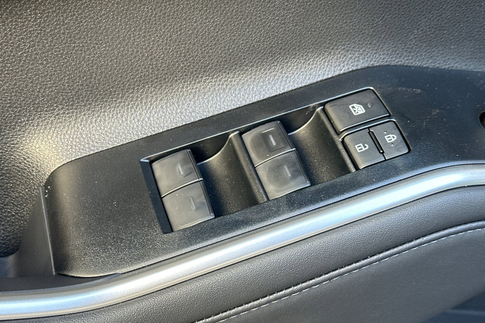 New 2026 Toyota Highlander XLE image 12