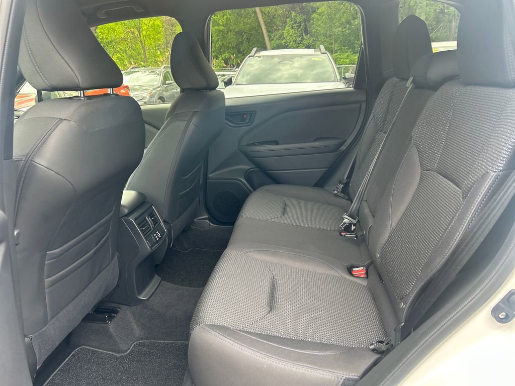 Certified 2025 Subaru Forester Premium AWD/4WD image 26