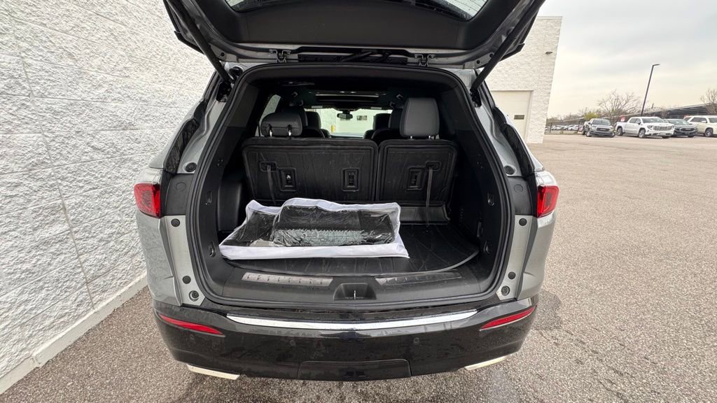 Used 2023 Buick Enclave Essence w/ Experience Buick Package image 9