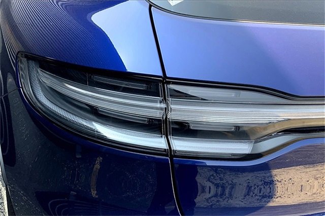 New 2025 Porsche Macan Turbo image 19