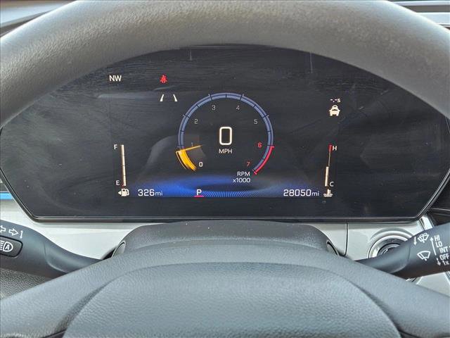 Used 2025 Chevrolet Trax LT image 11