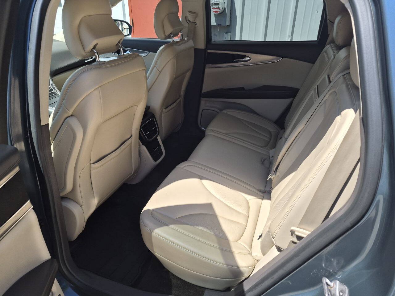 Used 2016 Lincoln MKX Select AWD/4WD image 13
