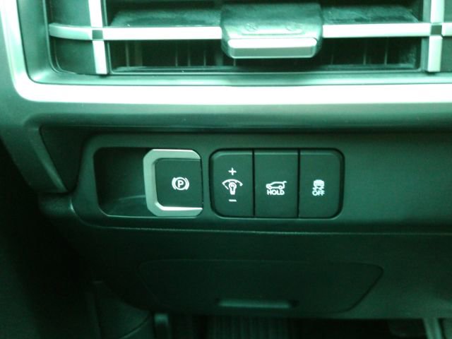 Used 2025 Hyundai Santa Fe SEL AWD/4WD image 36
