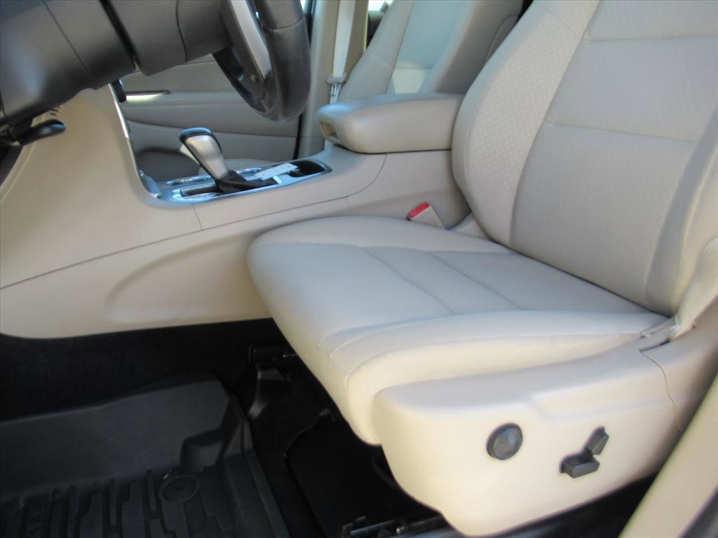 Used 2022 Jeep Grand Cherokee Laredo E image 16