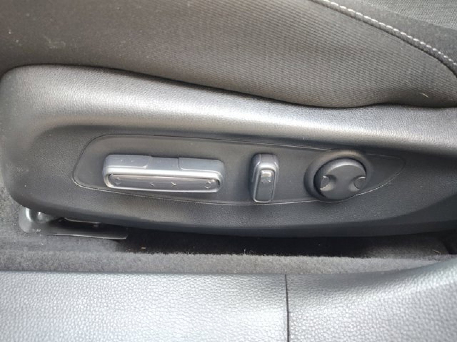 Used 2023 Honda Accord EX image 12