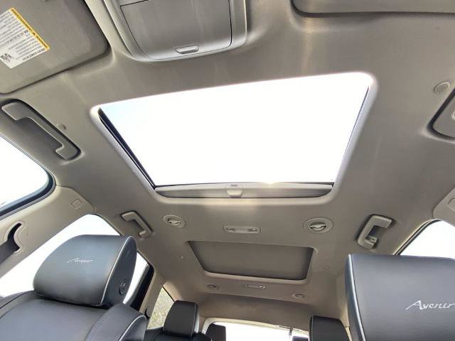 Used 2021 Buick Enclave Avenir w/ Avenir Technology Package image 15
