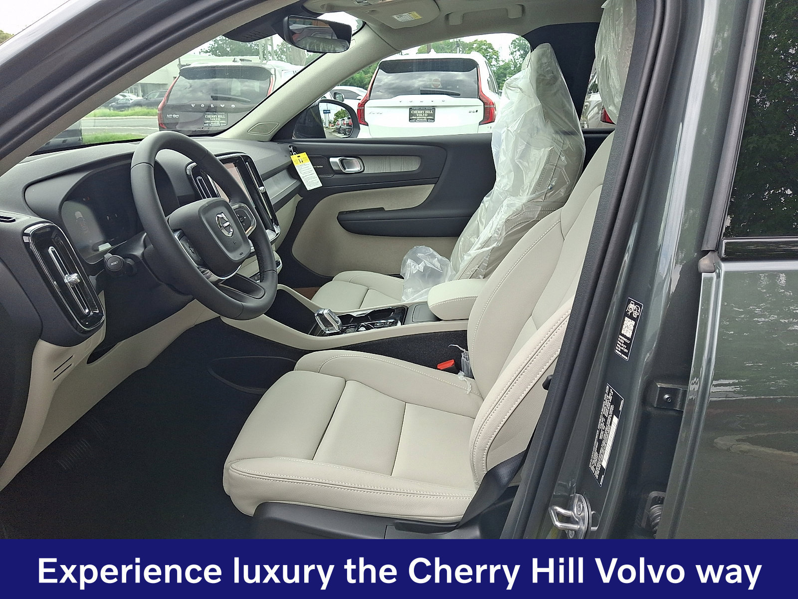 New 2026 Volvo XC40 B5 Ultra w/ Climate Package AWD/4WD image 9