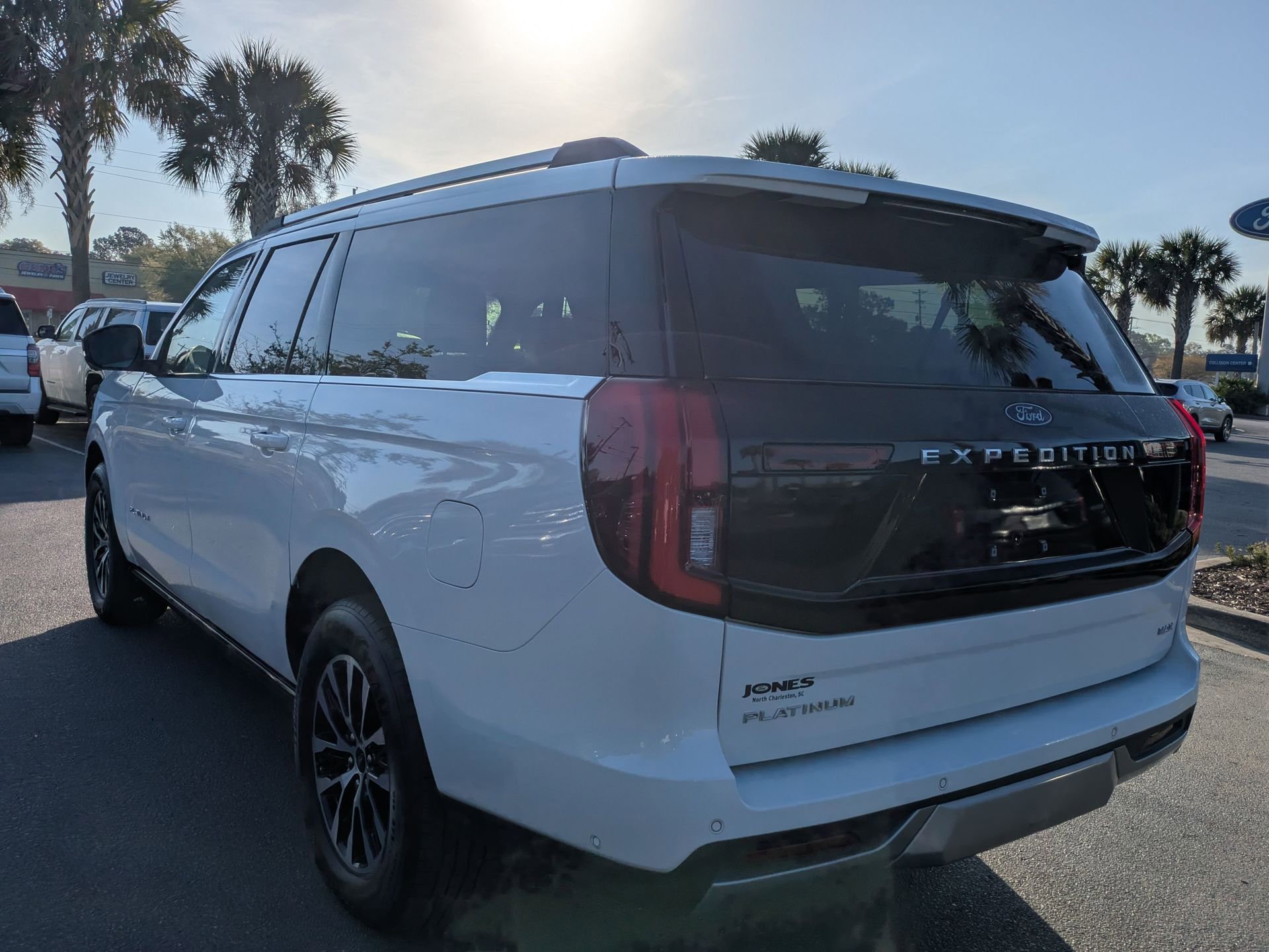 Certified 2025 Ford Expedition Max Platinum AWD/4WD image 42