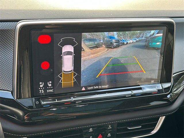 Certified 2025 Volkswagen Atlas Cross Sport SEL image 31