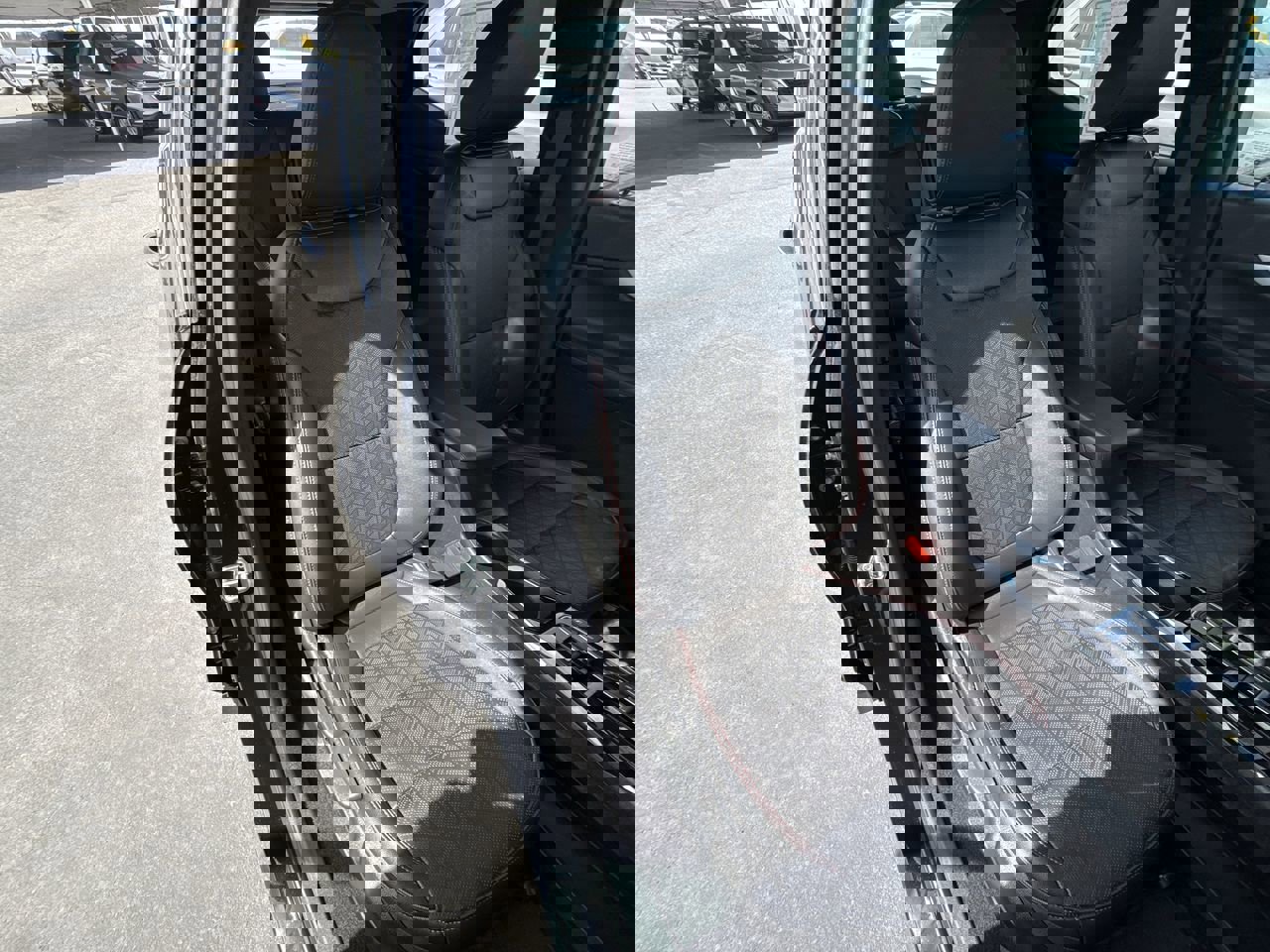 Used 2023 Chevrolet Bolt EUV Premier w/ Sun & Sound Package image 27