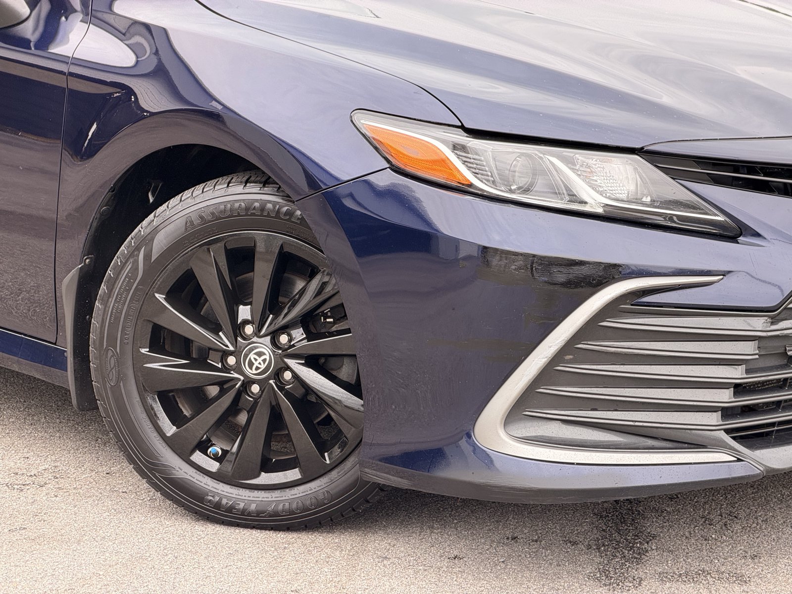 Used 2022 Toyota Camry LE AWD/4WD image 3