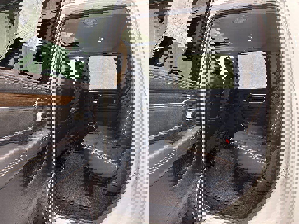 Used 2024 RAM 3500 Laramie image 42