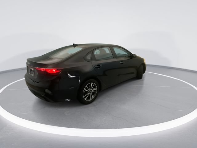 Used 2023 Kia Forte LXS FWD image 6