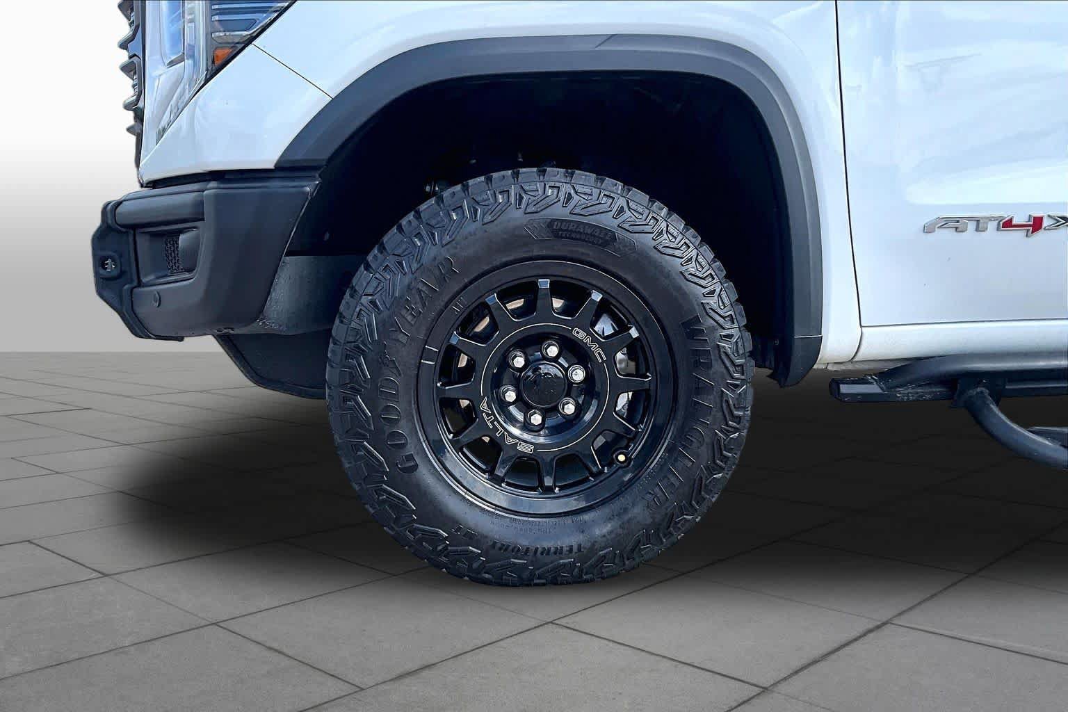 Used 2024 GMC Sierra 1500 AT4X w/ AT4X AEV Edition AWD/4WD image 21