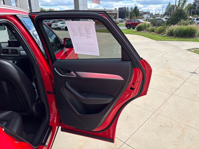 Used 2018 Audi Q3 2.0T Premium Plus w/ Premium Plus Package AWD/4WD image 33