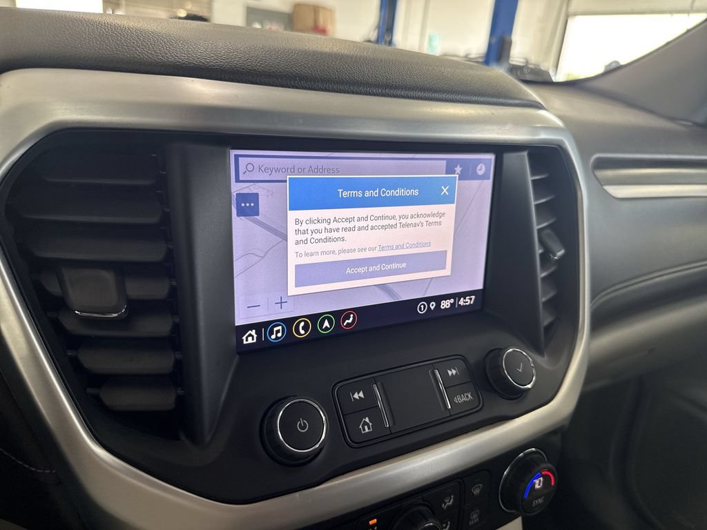 Certified 2022 GMC Acadia SLT FWD image 20