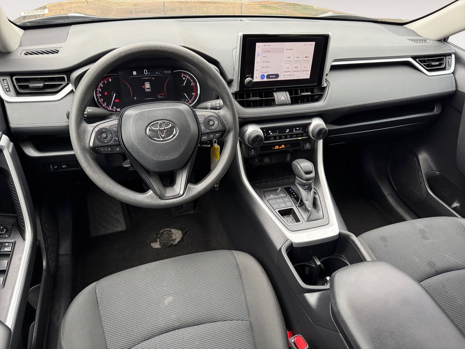 Used 2024 Toyota RAV4 LE image 15