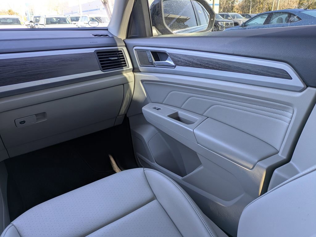 Used 2022 Volkswagen Atlas SE image 21