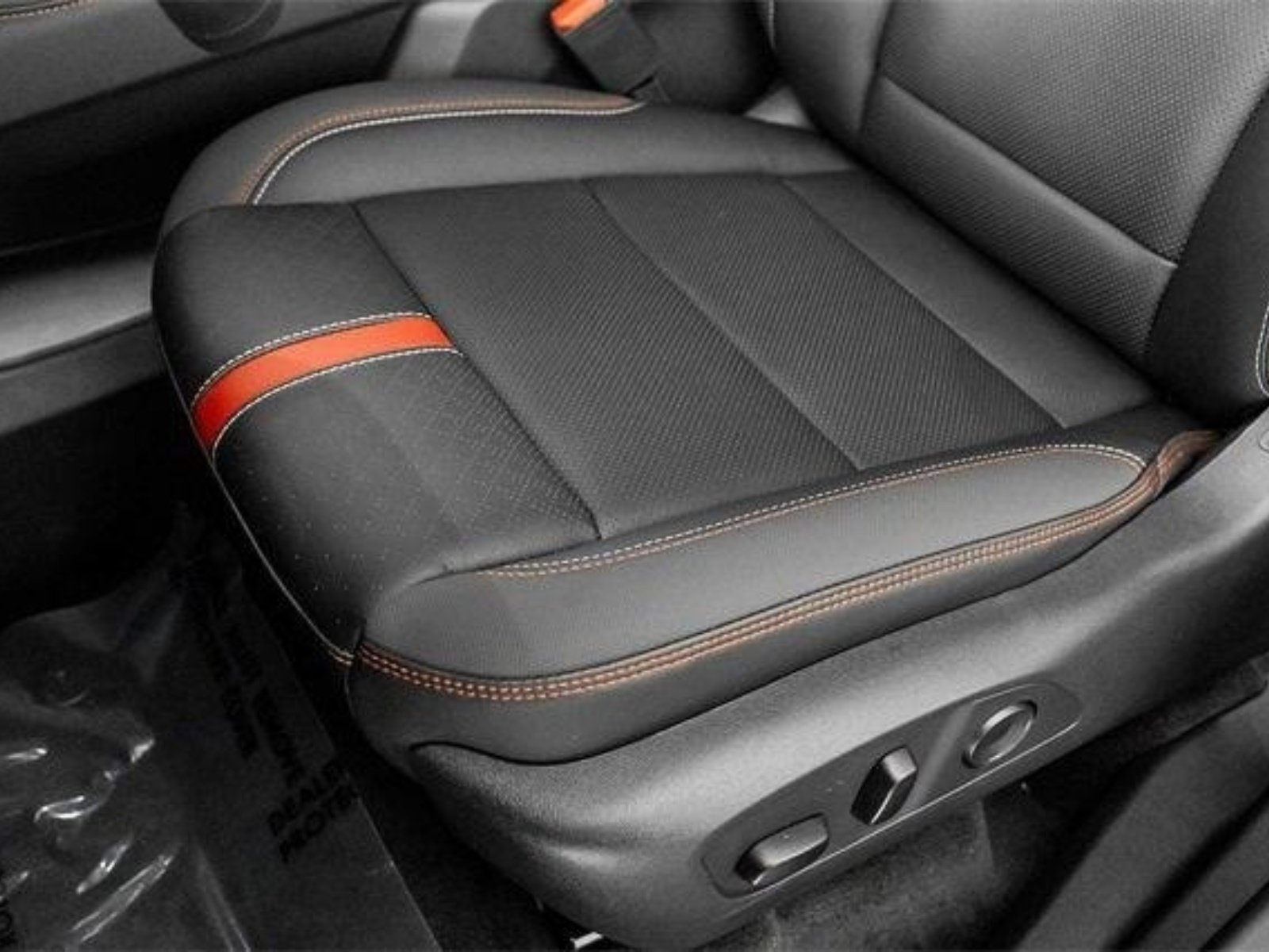 Used 2026 Chevrolet Traverse RS AWD/4WD image 42