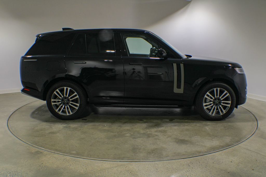 Used 2024 Land Rover Range Rover SE AWD/4WD image 7