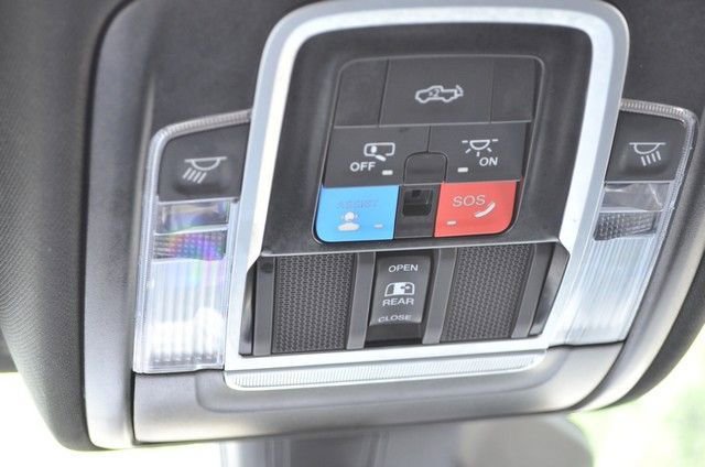 Used 2025 RAM 1500 Laramie AWD/4WD image 33