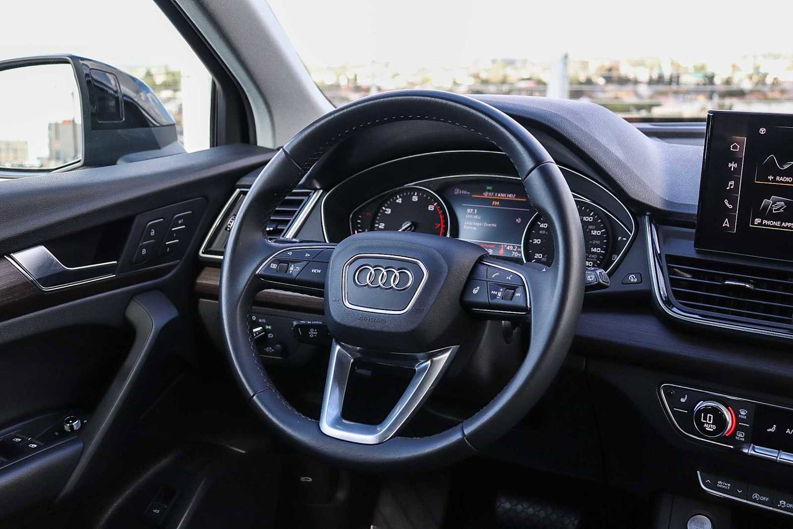 Used 2023 Audi Q5 2.0T Premium w/ Convenience Package AWD/4WD image 22
