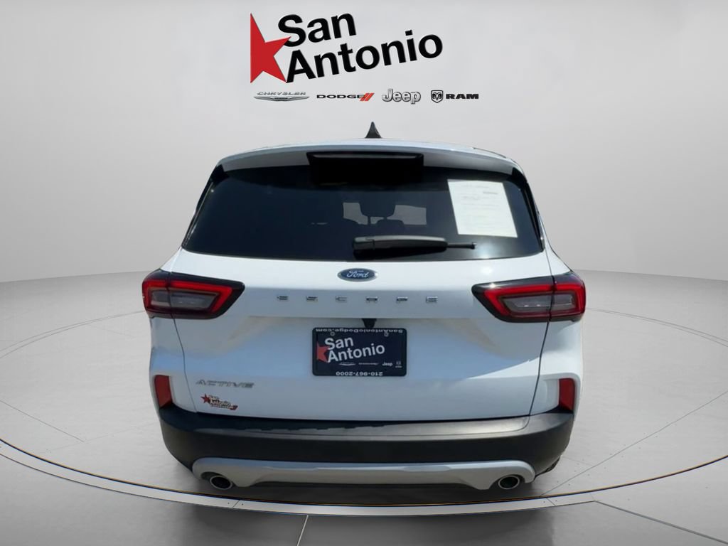 Used 2025 Ford Escape Active FWD image 12