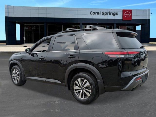 New 2026 Nissan Pathfinder SL image 3